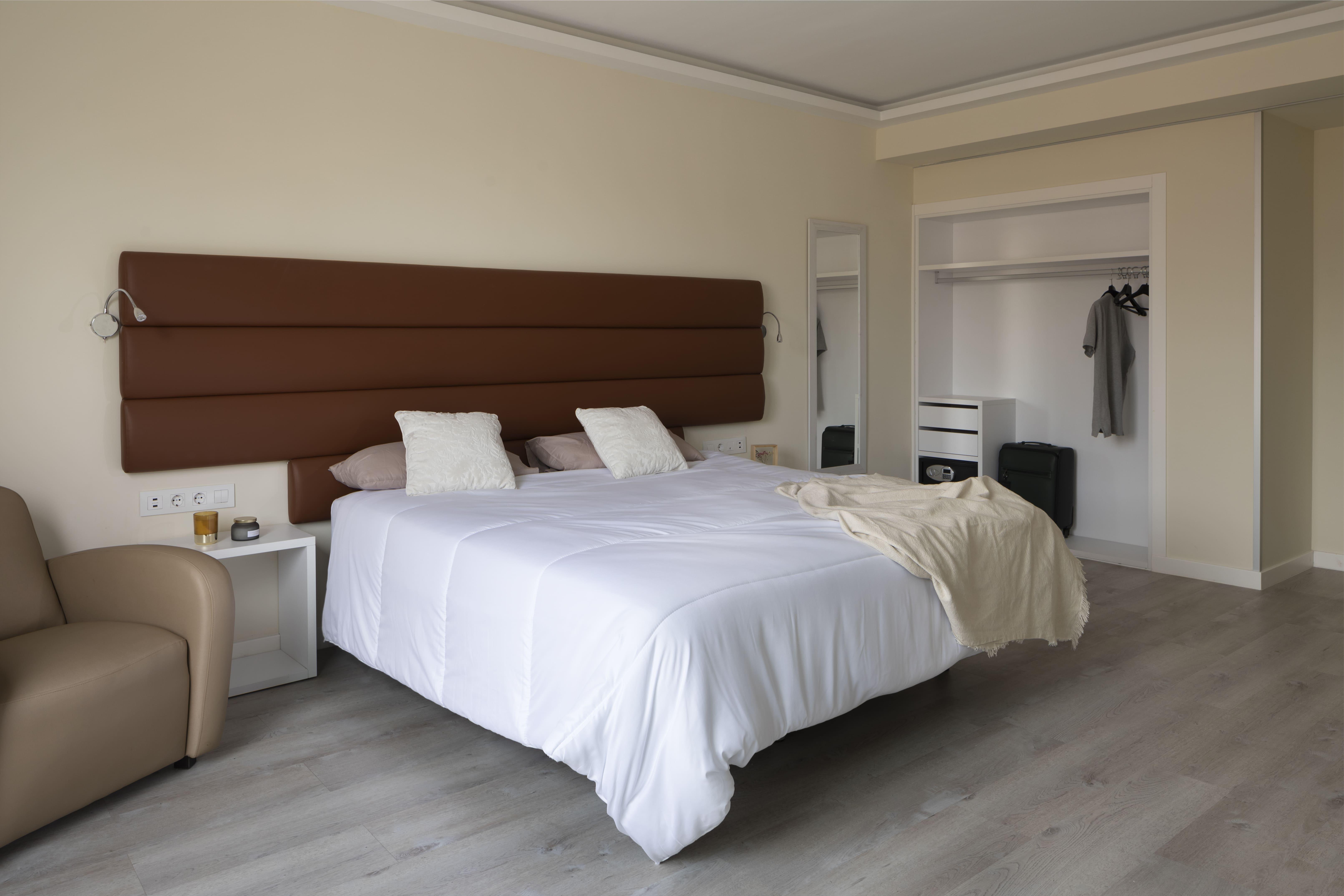 Libere Barcelona Sant Antoni Aparthotel Luaran gambar